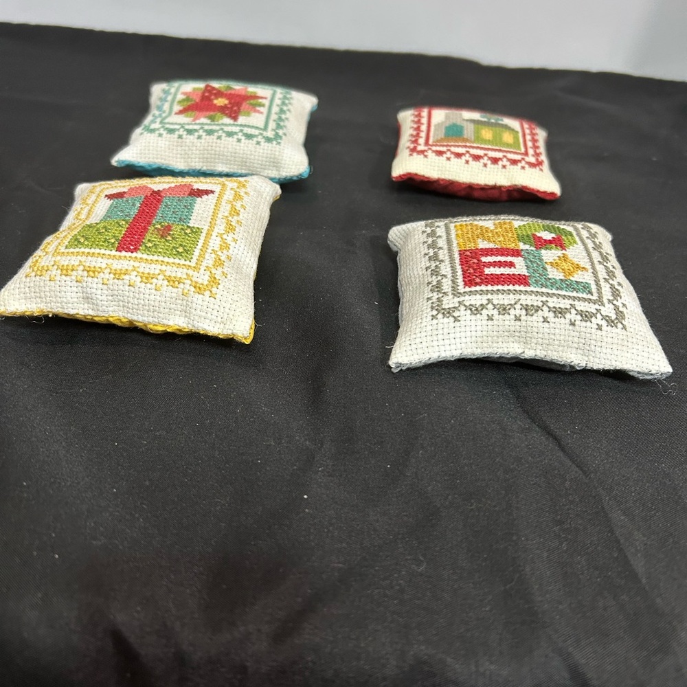 Festive homemade holiday cross-stitch accent pillow set - Picture 6 of 6
